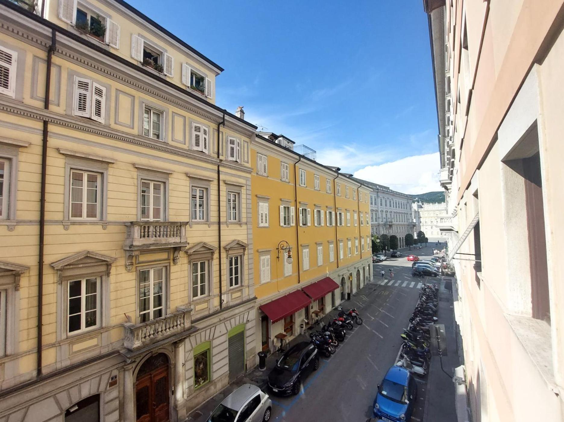 Myway Trieste Rooms Bagian luar foto