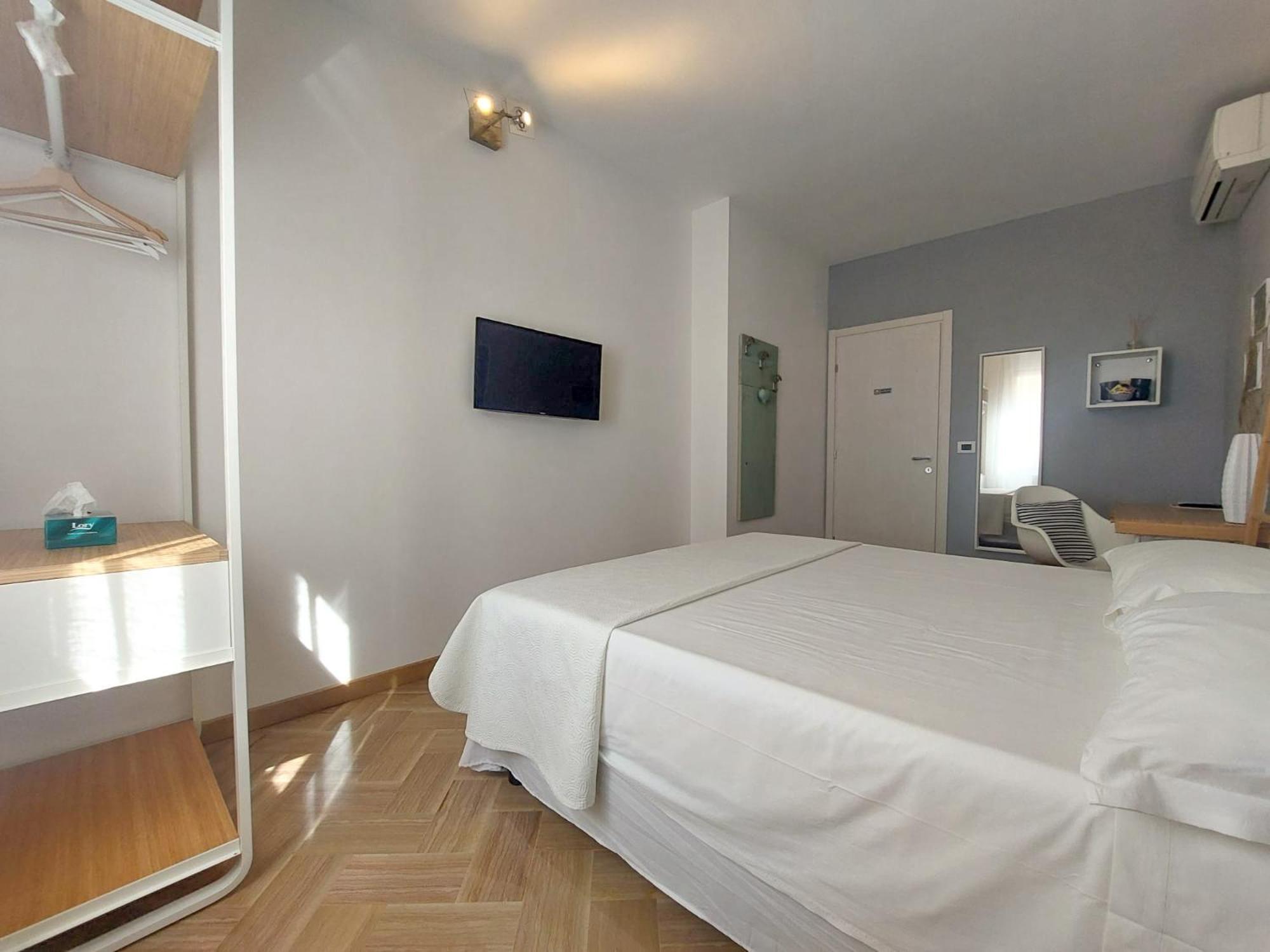 Myway Trieste Rooms Bagian luar foto